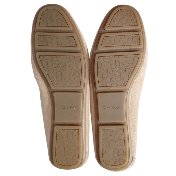NEW Calvin Klein Soft Suede Tan Loafers Gold Emblem size 8 - Picture 8 of 10